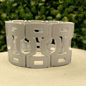 Vth White Geometric Bracelet Stretch Unmarked 7" Pop MCM Groovy 60s Vibe Chunky